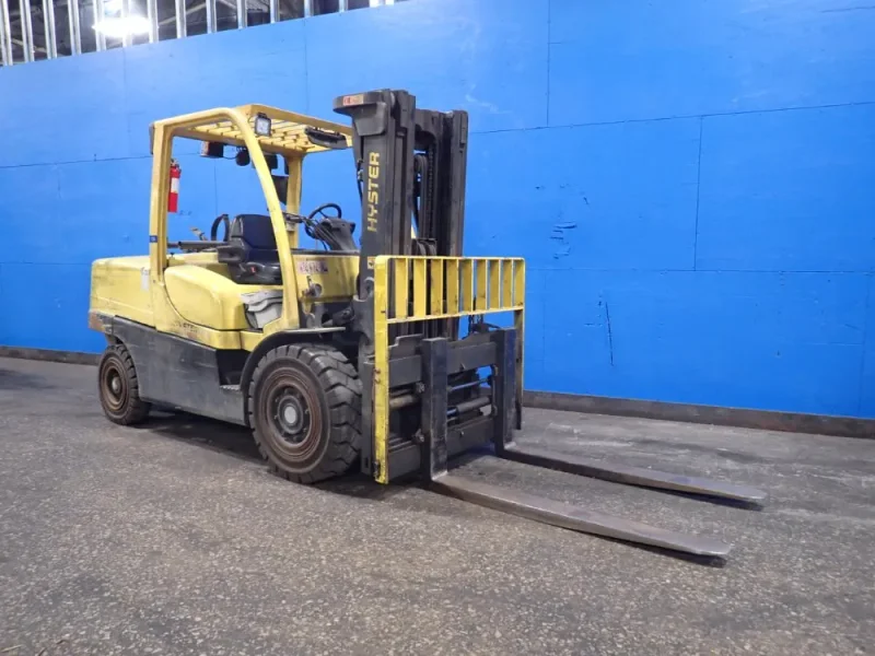 HYSTER 7950 LBS PROPANE FORKLIFT   -  H120FT