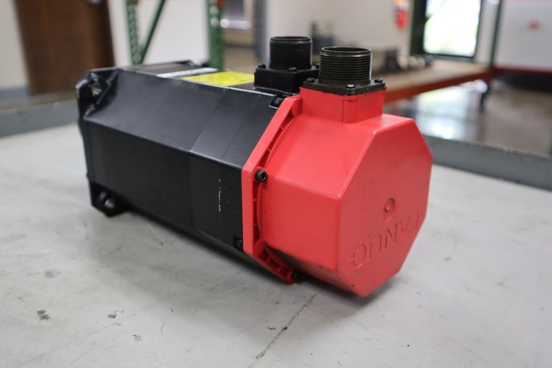 Used Fanuc AC6/2000 Servo Motor; 0.6 kW A06B-0126-B077