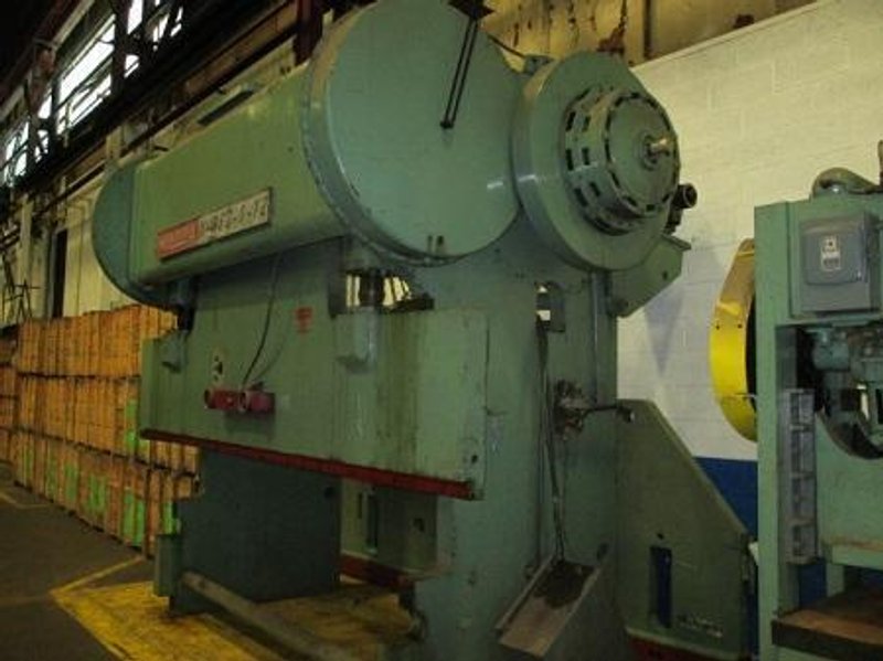 260 TON NIAGARA MODEL #N-260-8-12 PRESS BRAKE