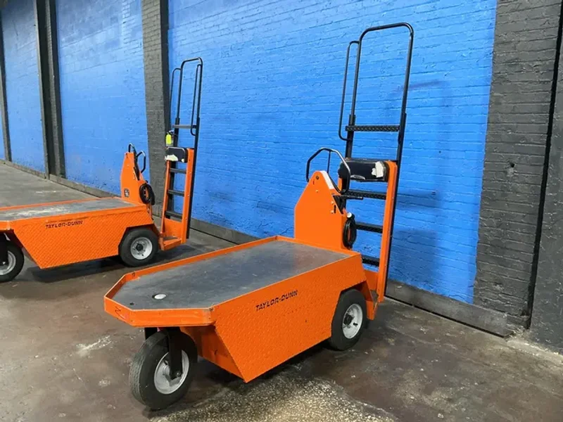 TAYLOR-DUNN 1000 lbs ELECTRIC STOCK CHASER CART  -  SC1-00