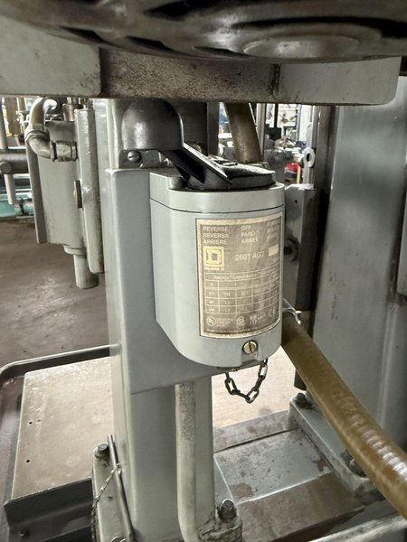 6-SPINDLE ALLEN VARIABLE-SPEED GANG DRILL PRESS. STOCK # 0550325