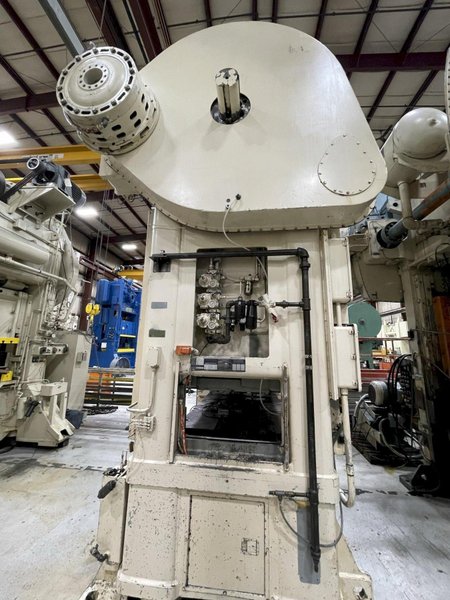 300 ton Niagara SC2-300-72-42P Used Straight Side Double Crank Mechanical Metal Stamping Press For Sale, Year 1980