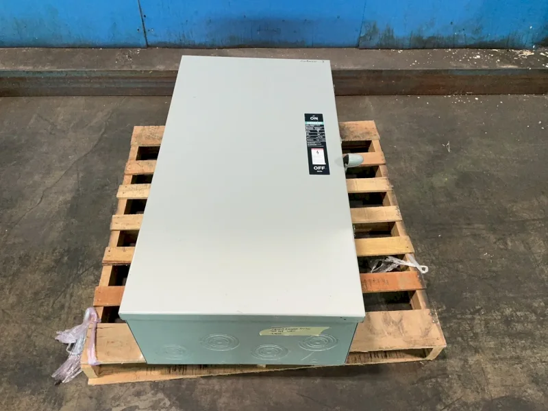 SIEMENS 400 AMPS SERIES B I-T-E ENCLOSED SAFETY SWITCH GENERAL DUTY   -  JN-425