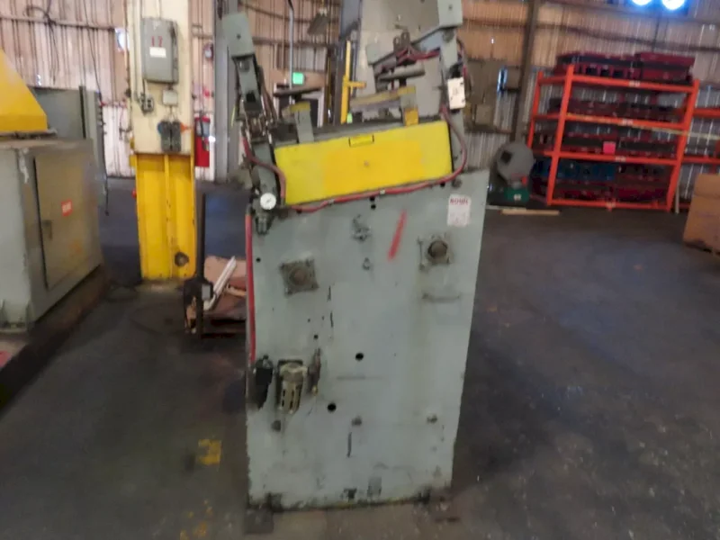 40" WIDE  ROWE B-40 POWERED STRAIGHTENER. STOCK # 0218626