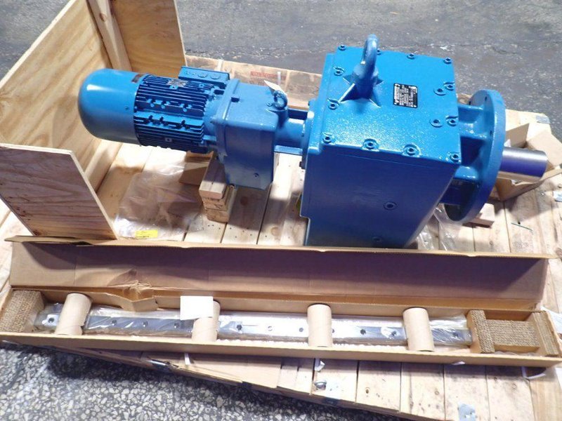 NORD DRIVE SYSTEMS NORD GEAR CORPORATION 10 HP GEAR DRIVE