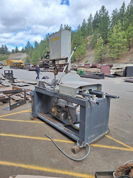 18″ x 22″ Hydmech VW-18 Vertical Band Saw, 2012