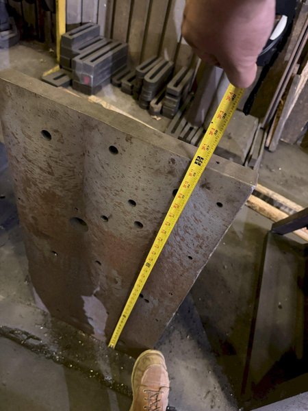 18" WIDE X 36" TALL ANGLE PLATE SET. STOCK #0548126