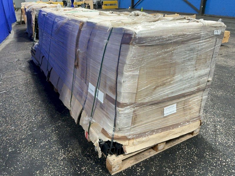 SIEMENS PLASTIC WIRE COVERS  -  GP374406