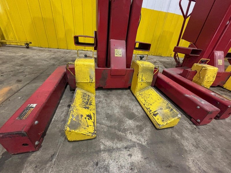 (4) 18,000 LBS ROTARY LIFT MODEL #MCH418U100 WIRELESS BATTERY VEHICLE COLUMN JACK LIFTS: STOCK #23488