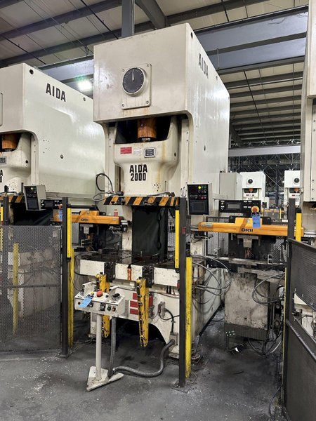 220 TON AIDA GAP FRAME STAMPING PRESS