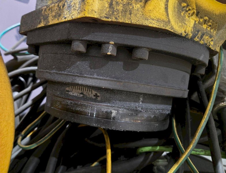 FANUC R-2000IB/210F + R30IB ROBOT ARM AND CONTROL CABINET USED