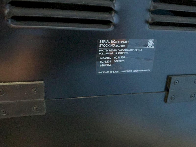 MILLER 250 A WELDER  -  SYNCROWAVE 250 DX
