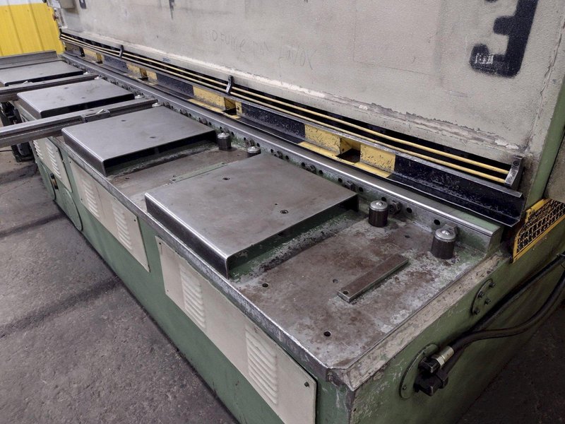 12&#039; X 9 GA (.156&quot;) ADIRA MODEL #GHO-0437 HYDRAULIC SHEAR: STOCK #16384