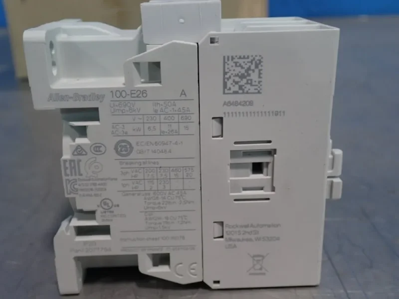 ALLEN-BRADLEY CONTACTOR  -  100-E26KD00