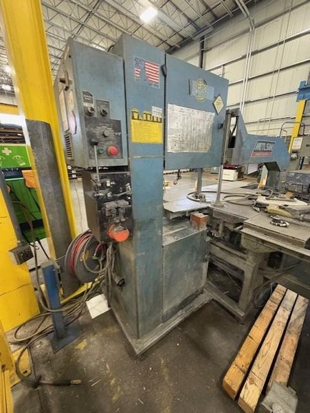 20&quot; X 13&quot; DOALL VERTICAL CIRCLE CONTOUR BAND SAW WITH METL SAW HYDRAULIC ROTATING FLOW TABLE STOCK# 4117