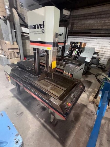 18" X 22" MARVEL 8 MARK 2 VERTICAL BAND SAW STOCK# 4086