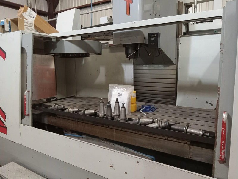 Haas VF-7 VMC, 1997 – Chip Conveyor, 20 Tool ATC