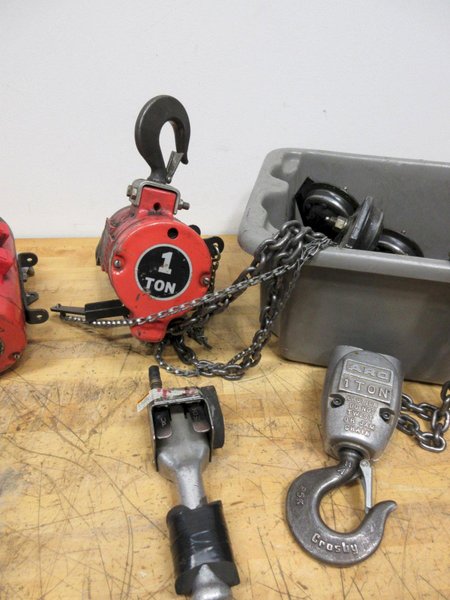 ARO Pneumatic Chain Hoists 1 Ton &amp; 1/4 Ton &amp; Assorted Parts- Auction Item