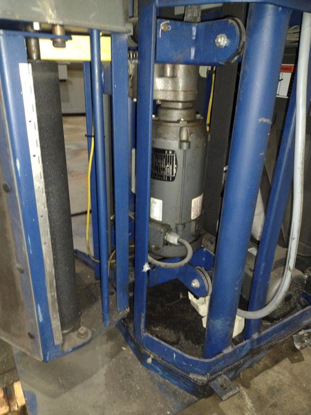 LANTECH MODEL #Q300 PALLET WRAPPER: YOBRO #25268
