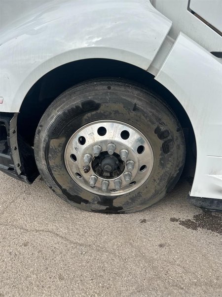 2022 Volvo VNL64T860 4V4NC9EJ2NN303105