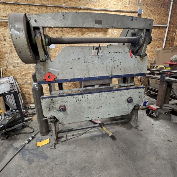 35 TON CHICAGO DREIS &amp; KRUMP MECHANICAL PRESS BRAKE. STOCK # 0446725.