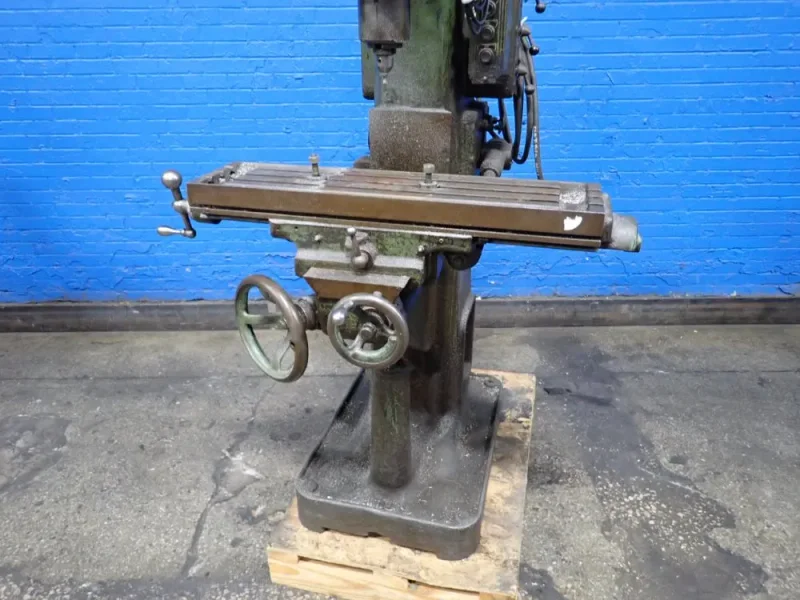 CLEVELAND 32" X 8" VERTICAL MILL