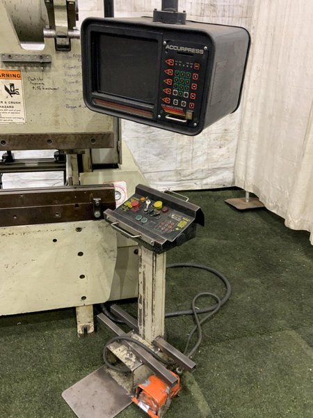 60 TON X 8' ACCURPRESS HYDRAULIC PRESS BRAKE: STOCK #80973