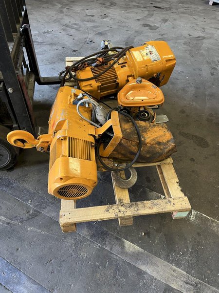 3 TON HARRINGTON ELECTRIC CHAIN HOIST: YOBRO  #23289