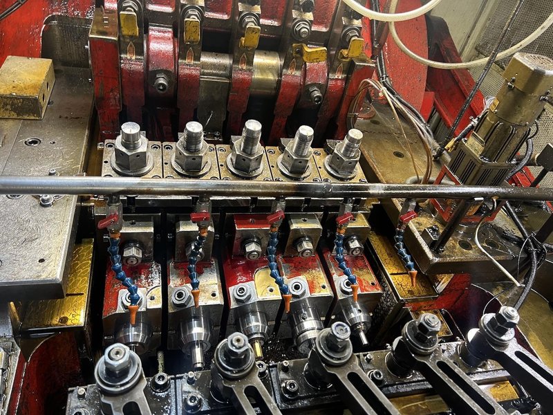 Chun-Zu Model CBP-165S Five Die Bolt Former