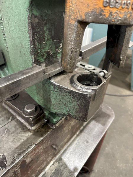 60 TON PEDINGHAUS  MODEL # FP - 60 HYDRAULIC FLANGE PUNCH : STOCK #77526