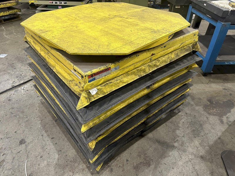4500 LB SOUTHWORTH HYDRAULIC LIFT TABLE: STOCK #78041