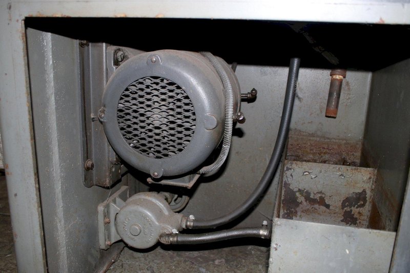 STANDARD MODEL 100 TWIN WHEEL DOUBLE END GRINDER: STOCK #75968