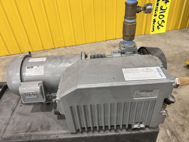 5 HP AIRTECH MODEL #L-100 VACUUM: STOCK #21056