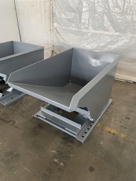 1/4 YARD DUMP HOPPER. STOCK # 0524223