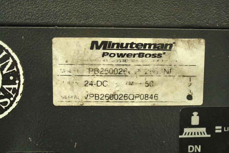 MINUTEMAN POWERBOSS 26 FLOOR SCRUBBER: 56238