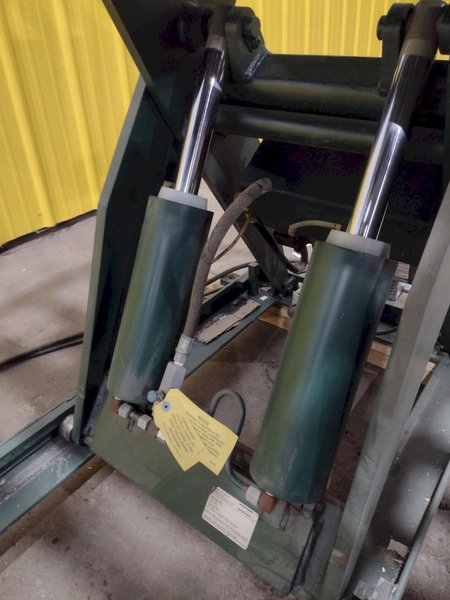 4,000 LBS X 60" X 30" SOUTHWORTH HYDRAULIC SCISSOR LIFT TABLE WITH 60X42 ROLLER CONVEYOR TOP, 110 VOLT: STOCK #20914