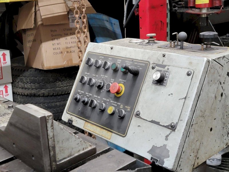 2008 Hyd-Mech V-18 Series II Vertical Bandsaw (#5429)