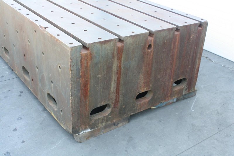 57&#039; X 97.5&#039; X 29.5&#039; T-SLOTTED TABLE: STOCK #66336