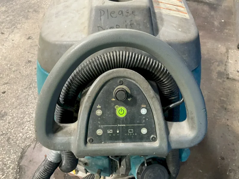 TENNANT WALK BEHIND FLOOR SCRUBBER  -  MODEL T5