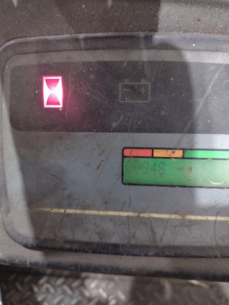 5,800 LBS HYSTER MODEL #E65XM2 36V ELECTRIC FORKLIFT &amp; CHARGER: STOCK #21662