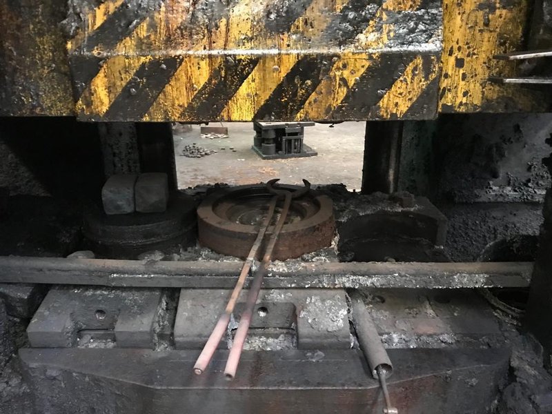 3000 Ton National Maxi Press