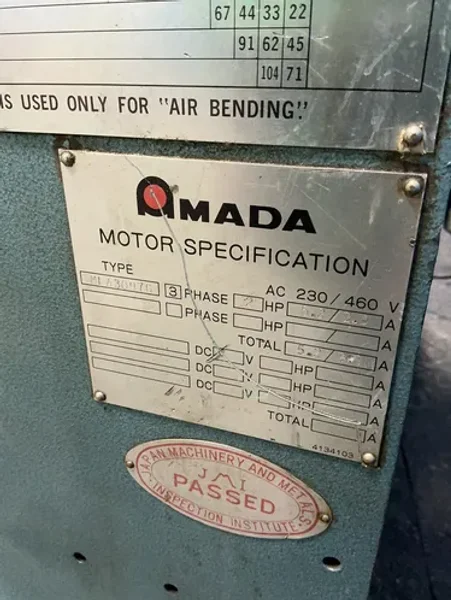 AMADA 25 TONS PRESS BREAK  -  RG-25