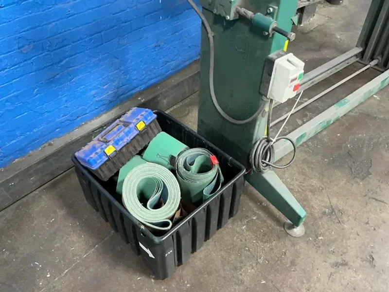 Grizzly Industrial  Sander
