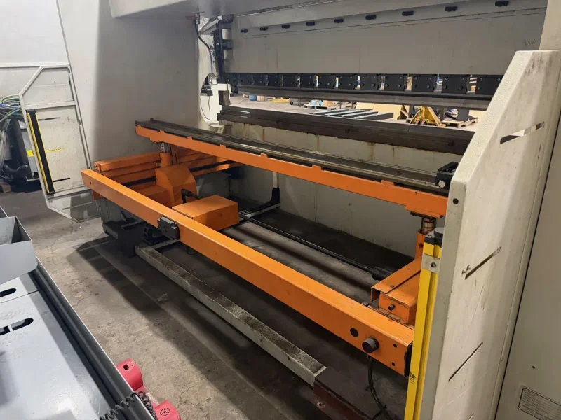 USED ERMAKSAN 12' X 176 TON HYDRAULIC CNC PRESS BRAKE MODEL CNC SAP 12X176