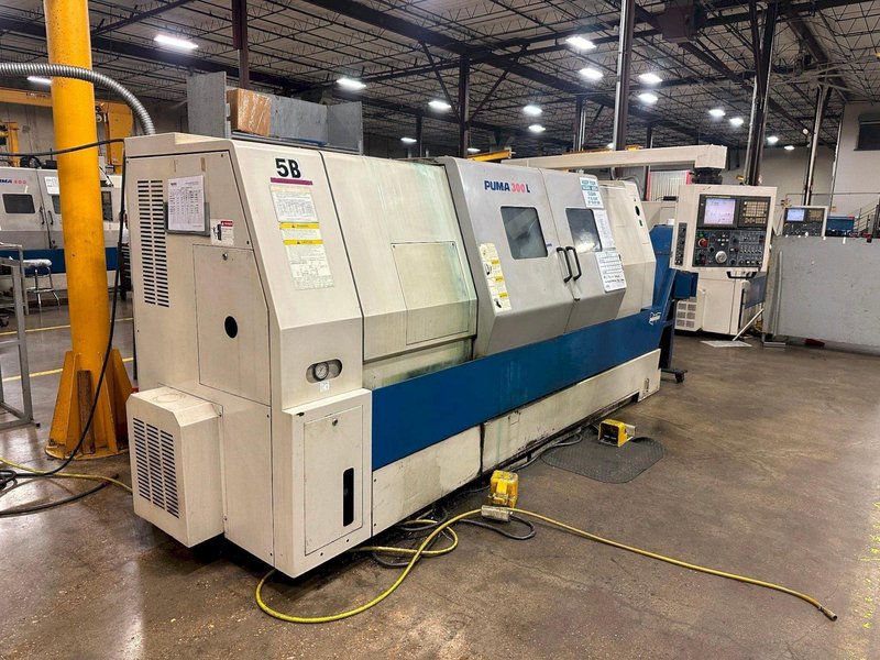 Doosan Puma 300LC CNC Lathe, 2006 – Low Hours, 15″ Chuck, Chip Conveyor, Programmable Tailstock, Presetter