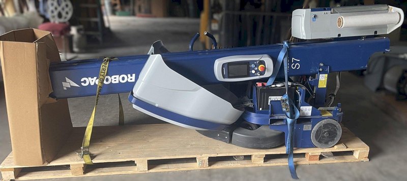 ROBOPAC Robot S7 w/ 110" Maximum Load Height Mast, R-Connect Remote Monitoring System, Blue Light Safety Beacon