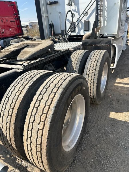 2022 Kenworth T680 1XKYD49X5NJ499897