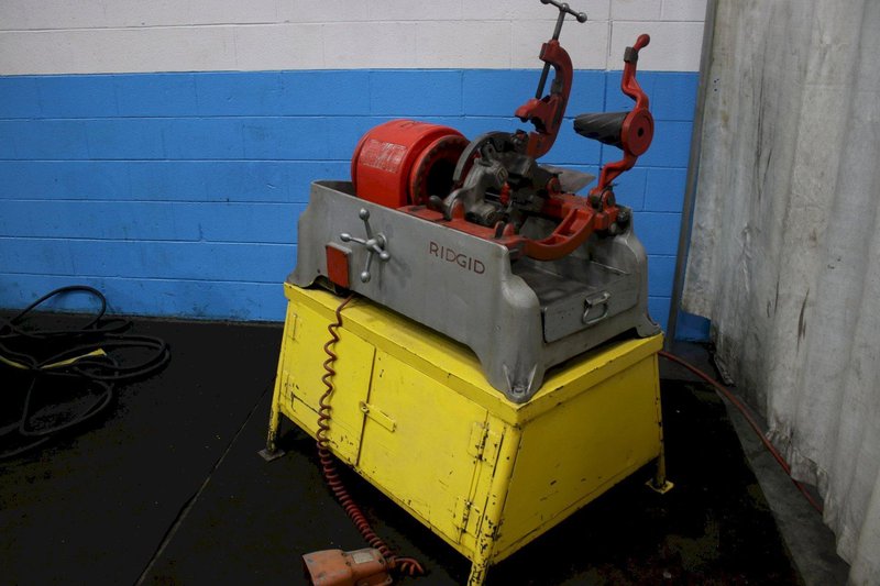 4&quot; RIDGID MODEL #444 PIPE &amp; BOLT THREADER: STOCK 76018