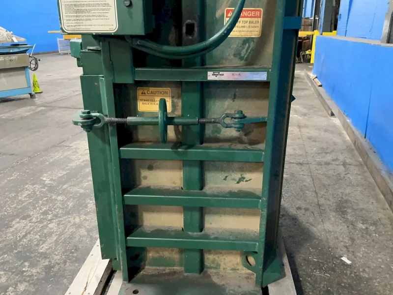 MARATHON 30”X60”X35” VERTICAL BALER  -  V-6030 04
