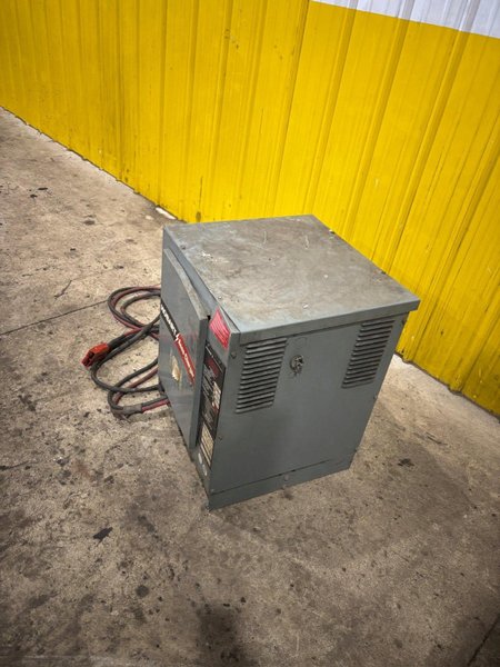 HOBART AC1000 ACCU-CHARGER: YOBRO #24491